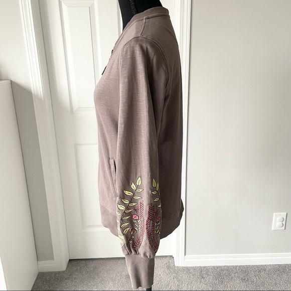 Evy’s  Tree The Alana Floral Embroidery Jacket - Picture 3 of 16